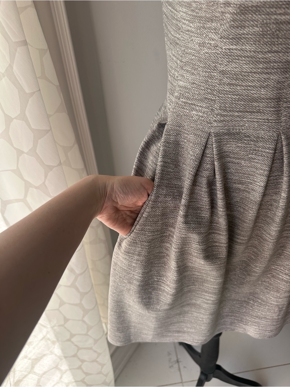 LULULEMON Here to There Pleated Dress Sleeveless Heather Gray Fit & Flare Size 6 - Picture 7 of 16